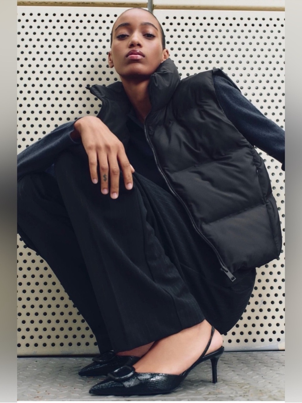 Zara Black Puffer Vest with High Collar Size Medium 🖤